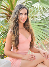 Hottie in pink dress reveals private parts for hot moms galleries
