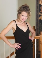 Cute mom stays in shape by working out and being a flexibile little slut